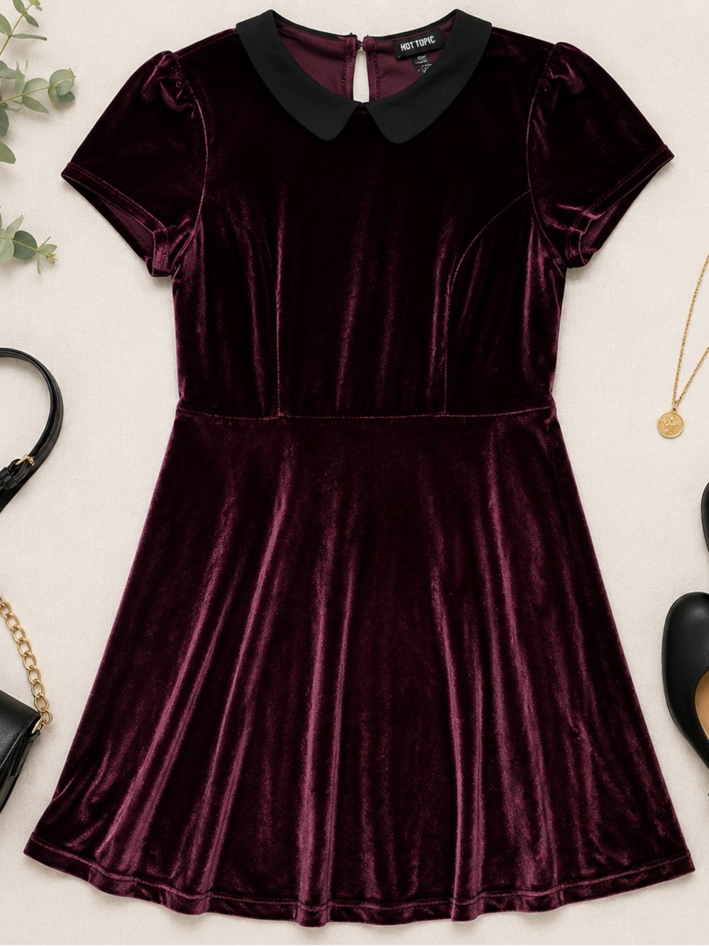 Hot Topic Women's Velvet Peter Pan Collar Dress in Burgundy